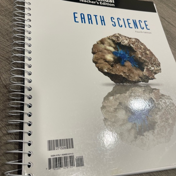 BJU Earth Science Teacher’s guide Lab Manual - Picture 2 of 5